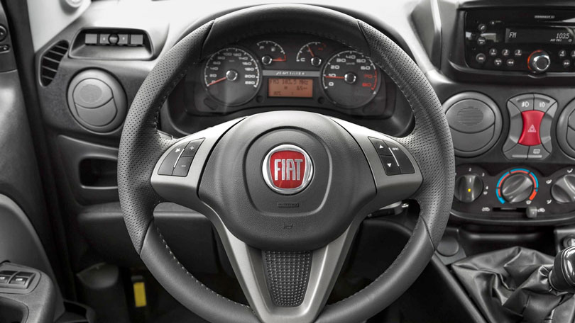 Fiat Doblò 2017 - Interior e painel