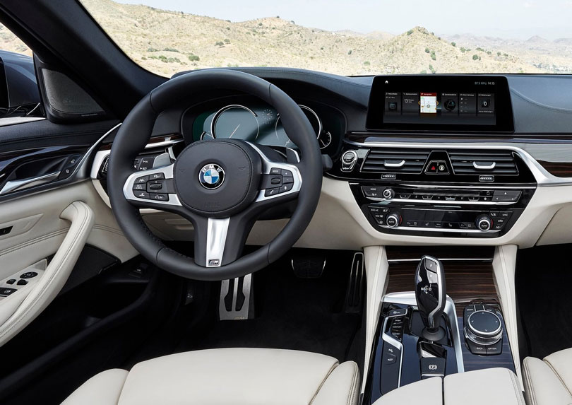 BMW Série 5 2018 M550i interior